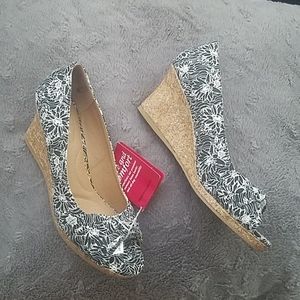 Summer Wedges black & white 9.5 NEW